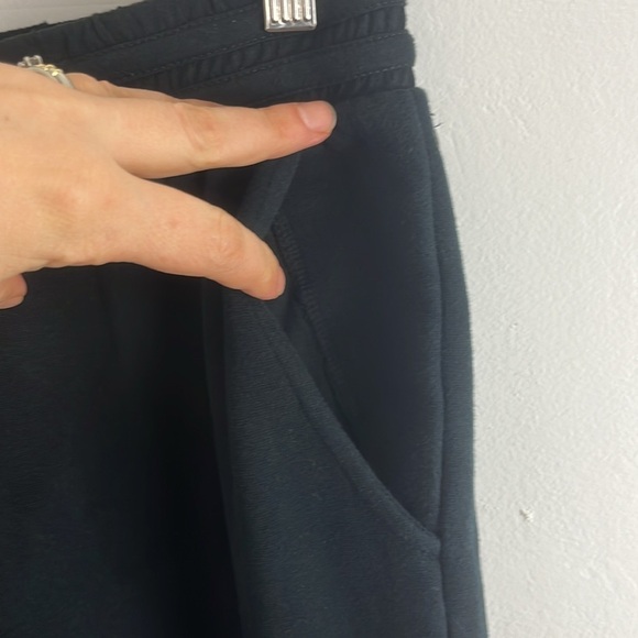 Fabletics Black Cropped Joggers - Picture 4 of 9